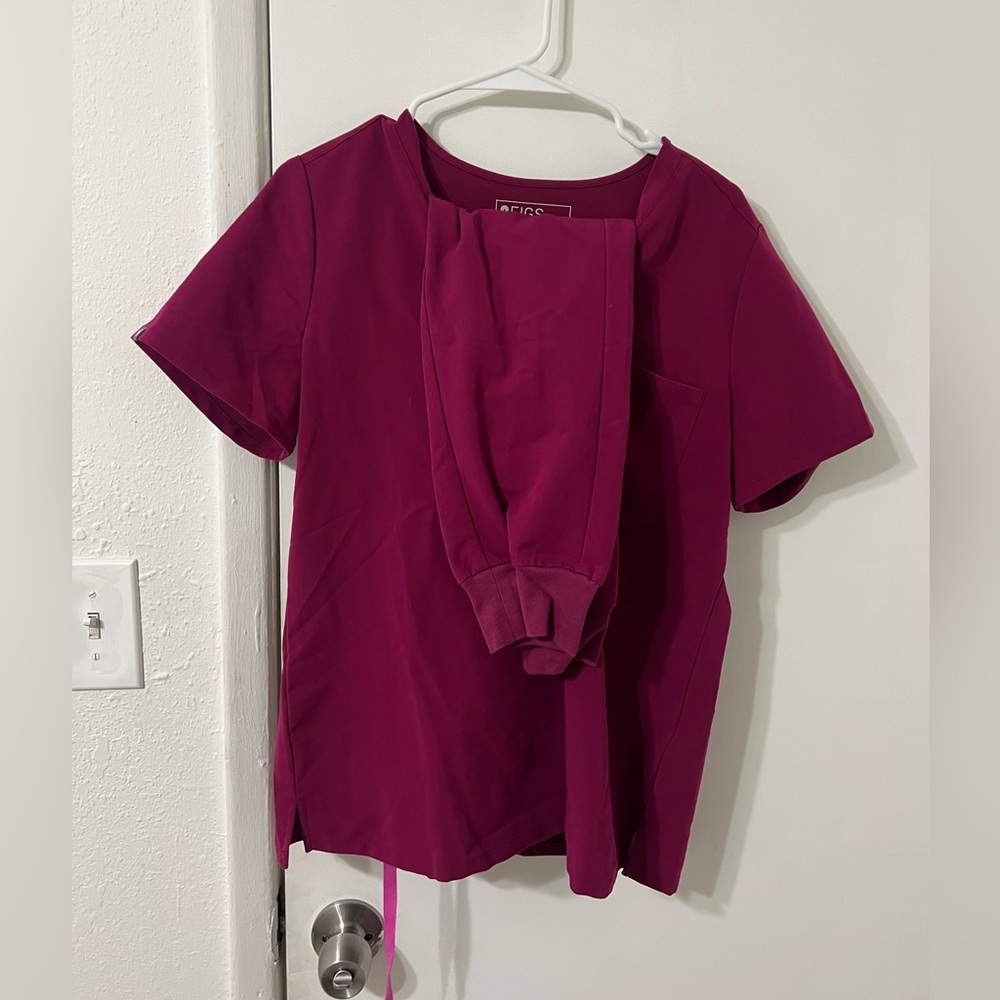 Women’s figs scrub set